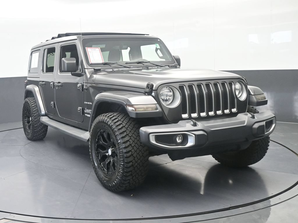 Used 2018 Jeep Wrangler Unlimited Sahara AWD/4WD image 9