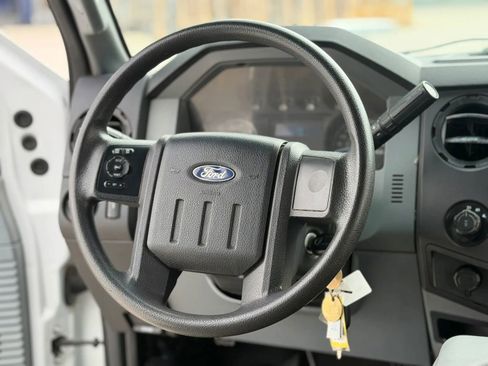 Used 2016 Ford F250 XL w/ Power Equipment Group AWD/4WD image 29