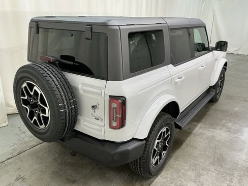 New 2025 Ford Bronco Outer Banks image 3