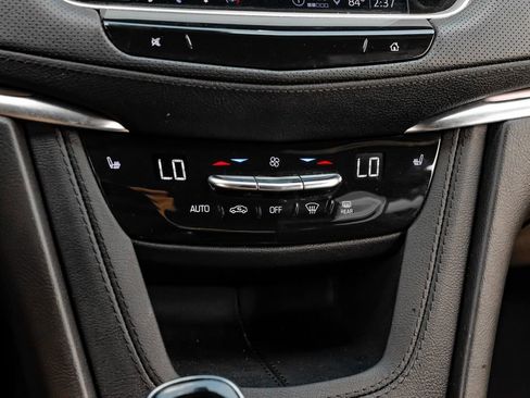 Used 2023 Cadillac XT5 Luxury image 34