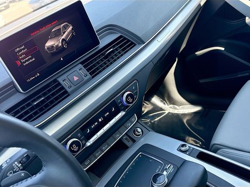 Used 2018 Audi Q5 Prestige image 28