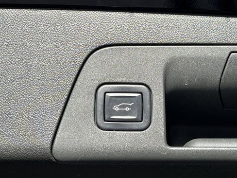 Used 2022 Buick Envision Avenir w/ Technology Package II image 28