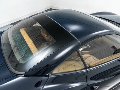 Used 2010 Ferrari California RWD image 37