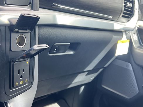 New 2025 Ford F150 Lariat w/ Equipment Group 502A High image 9