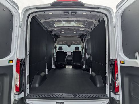 New 2026 Ford Transit 250 148 Medium Roof w/ Load Area Protection Package RWD image 19