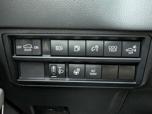 Used 2023 Toyota Sequoia Limited AWD/4WD image 27