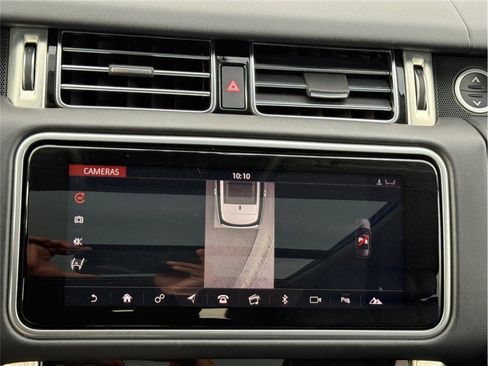 Used 2018 Land Rover Range Rover HSE image 19