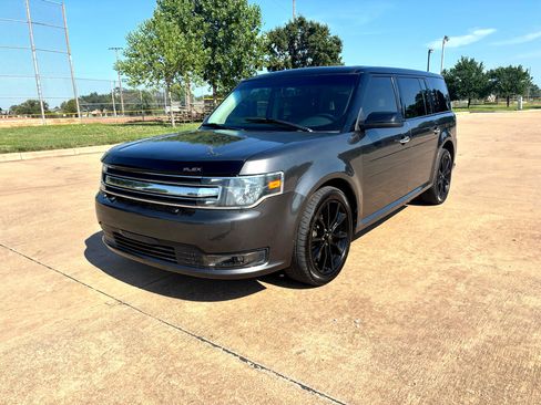 Used 2019 Ford Flex SEL w/ Equipment Group 202A image 3
