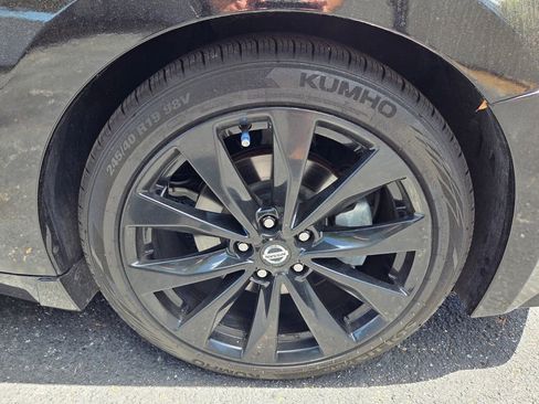Used 2022 Nissan Maxima SR w/ Sport Mat Group FWD image 19