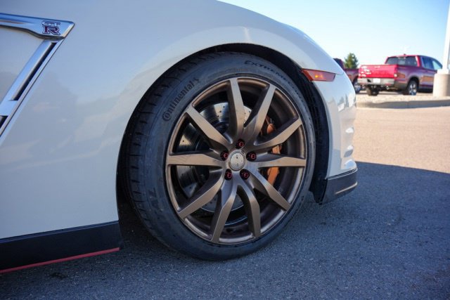 Used 2015 Nissan GT-R Premium AWD/4WD image 9