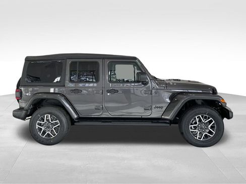 New 2025 Jeep Wrangler Unlimited Sahara w/ Technology Group AWD/4WD image 3