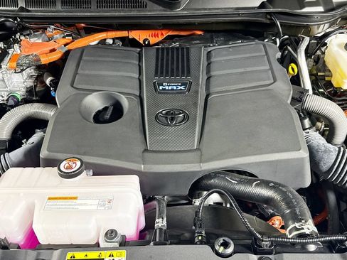 Used 2026 Toyota Sequoia Capstone AWD/4WD image 25