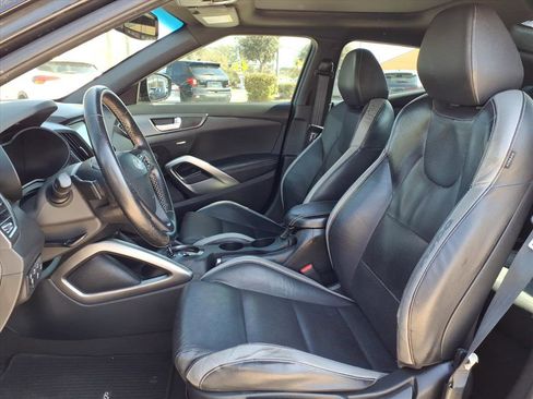 Used 2016 Hyundai Veloster Turbo w/ Option Group 04 image 4