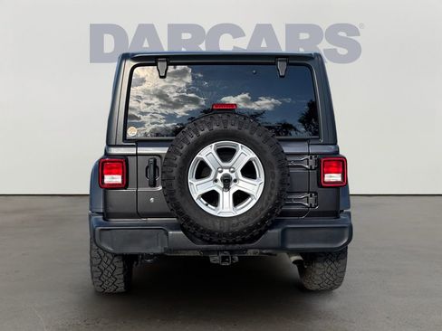 Used 2018 Jeep Wrangler Unlimited Sport S AWD/4WD image 6
