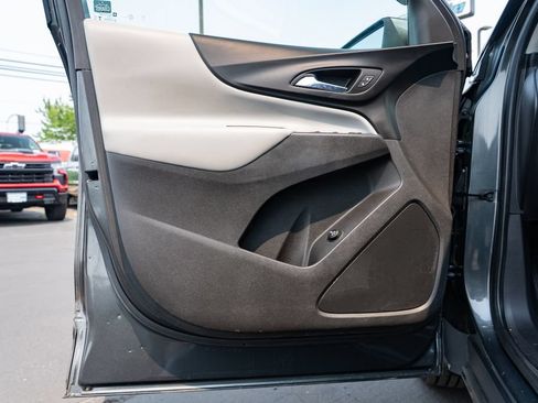 Used 2018 Chevrolet Equinox LT AWD/4WD image 22