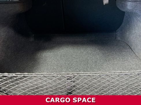 Used 2022 Nissan Sentra SR w/ Trunk Package image 24