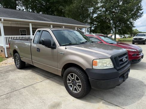 Used 2005 Ford F150 XL RWD image 5