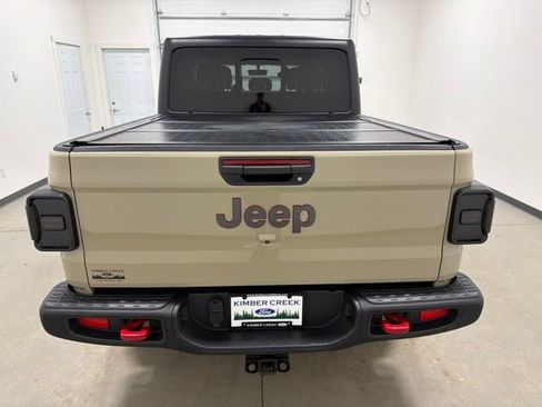 Used 2022 Jeep Gladiator Rubicon w/ Cold Weather Group AWD/4WD image 5