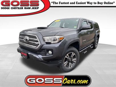Used 2017 Toyota Tacoma TRD Sport w/ Tow Package (A/T)