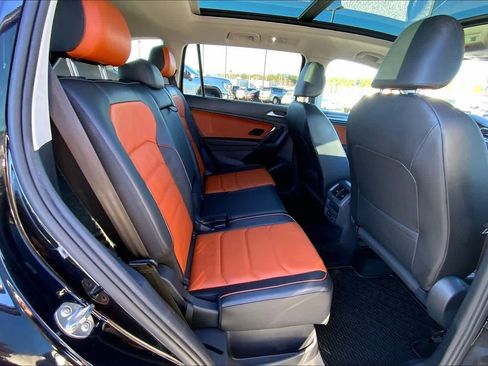 Used 2019 Volkswagen Tiguan SEL Premium image 19
