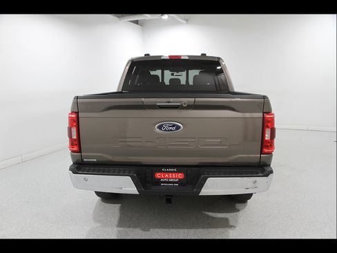 Used 2022 Ford F150 XLT w/ Equipment Group 302A High AWD/4WD image 19