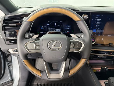 Used 2025 Lexus RX 350 w/ Convenience Package AWD/4WD image 18