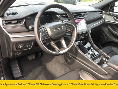 New 2025 Jeep Grand Cherokee Limited w/ Luxury Tech Group II image 4