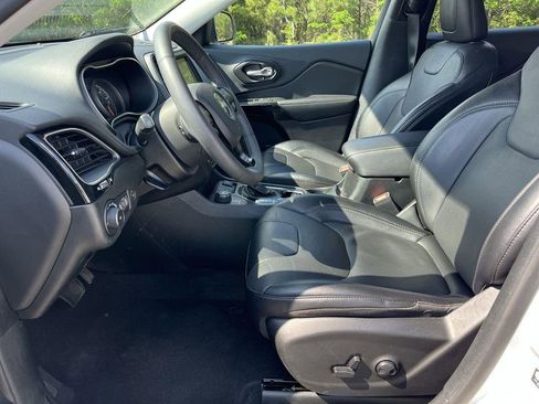 Used 2023 Jeep Cherokee Altitude Lux image 19