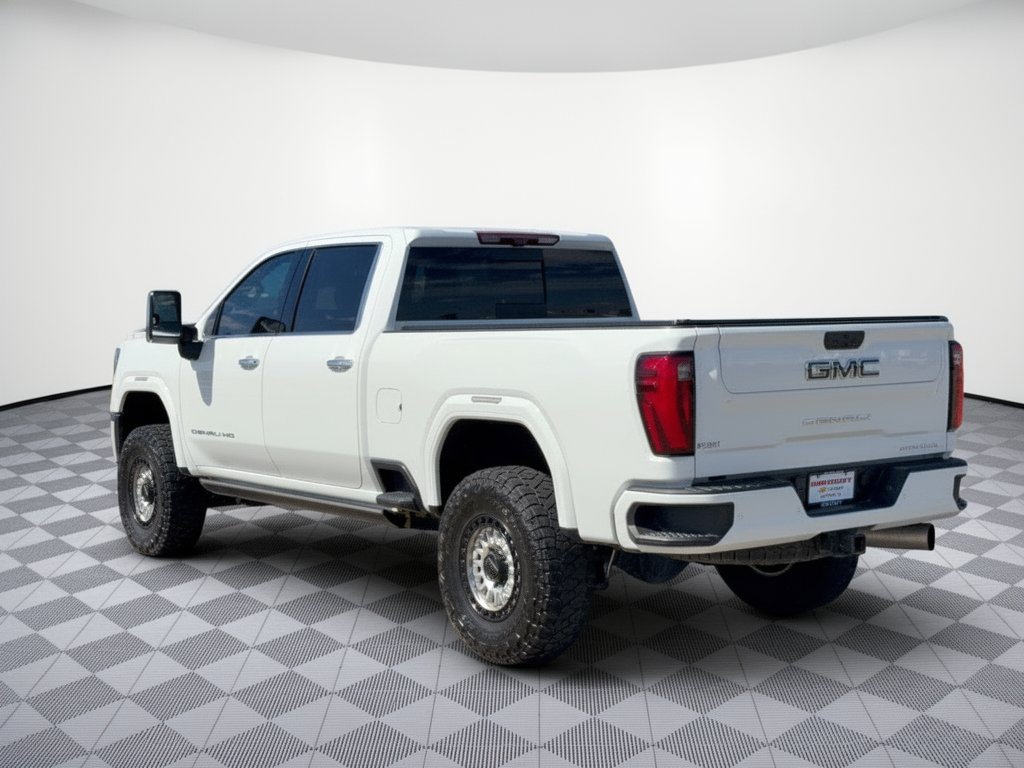 Used 2024 GMC Sierra 2500 Denali Ultimate AWD/4WD image 3