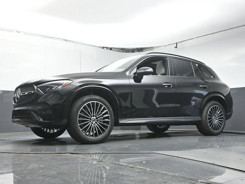 Used 2026 Mercedes-Benz GLC 300 image 33