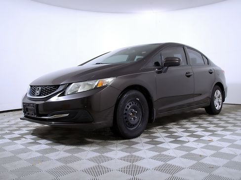 Used 2014 Honda Civic LX image 2