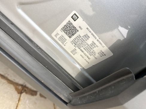 Used 2023 Chevrolet Traverse LT image 21