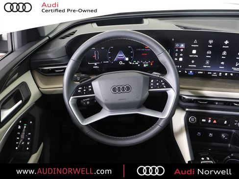Certified 2025 Audi Q5 Premium AWD/4WD image 31