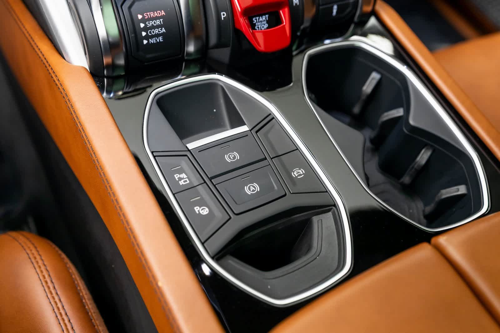 Used 2022 Lamborghini Urus AWD/4WD image 40