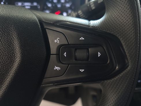 Used 2021 Chevrolet TrailBlazer LS FWD image 16