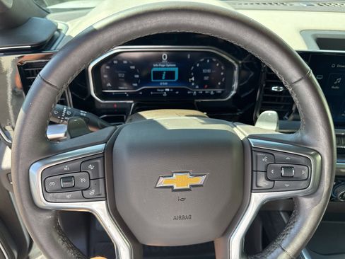 Used 2022 Chevrolet Silverado 1500 LTZ w/ LTZ Convenience Package II RWD image 31