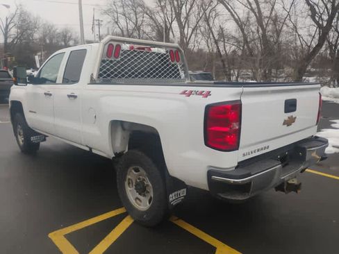 Used 2019 Chevrolet Silverado 2500 W/T w/ Snow Plow Prep Package image 5
