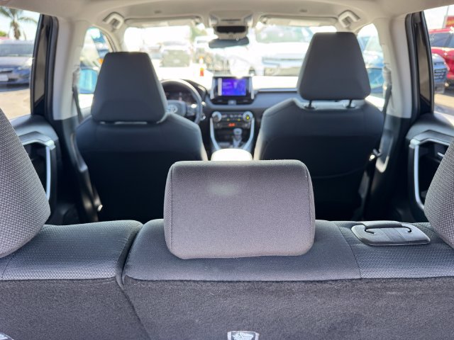 Used 2025 Toyota RAV4 XLE FWD image 12