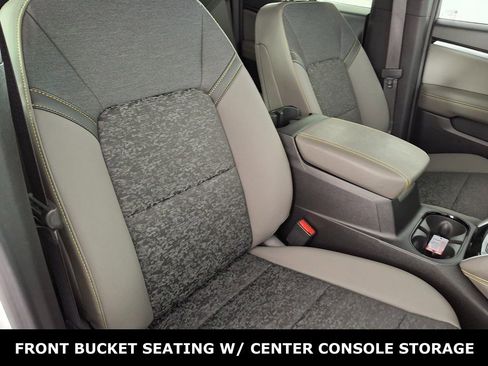 Used 2024 Chevrolet Colorado ZR2 w/ Technology Package image 29