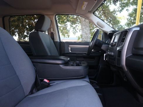 Used 2021 RAM 1500 Classic SLT AWD/4WD image 28