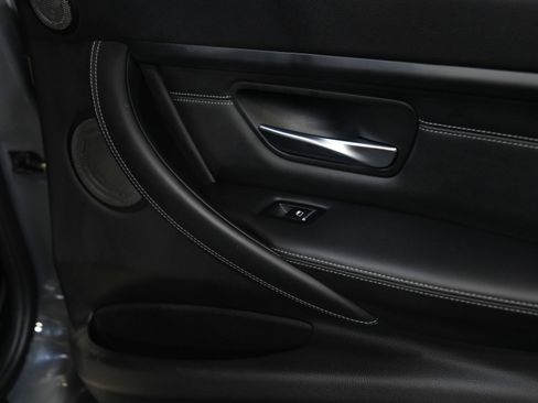 Used 2018 BMW M3 image 29