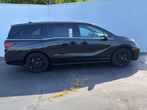 Used 2025 Honda Odyssey Sport-L image 3