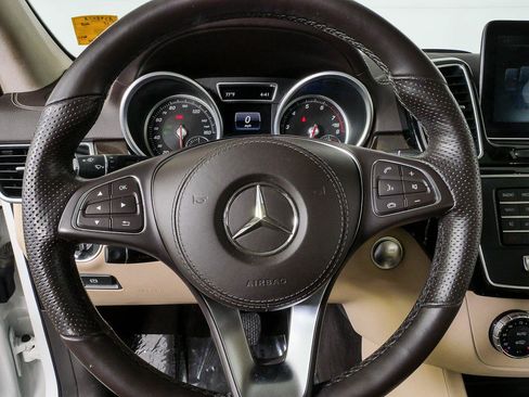 Used 2017 Mercedes-Benz GLS 450 4MATIC image 8
