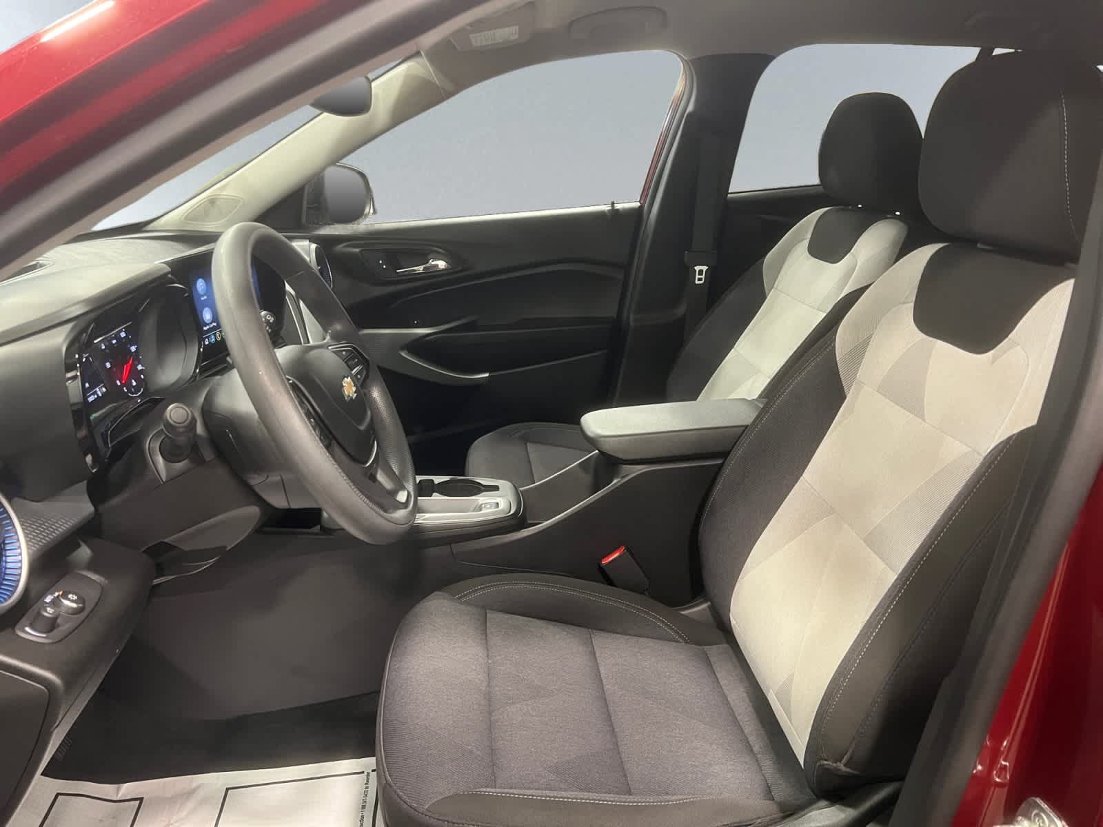 Used 2024 Chevrolet Trax LS FWD image 11