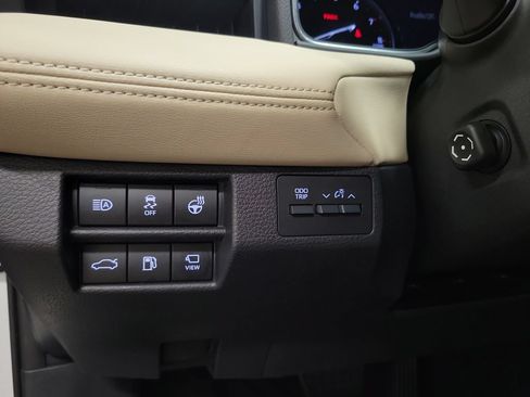Used 2019 Toyota Avalon Limited w/ Advanced Safety Package FWD image 25