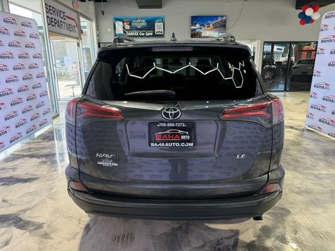 Used 2017 Toyota RAV4 LE FWD image 7