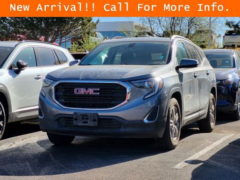 Used 2019 GMC Terrain SLE w/ Driver Convenience Package image 4