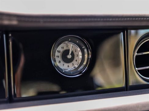 Used 2010 Rolls-Royce Phantom Coupe RWD image 46