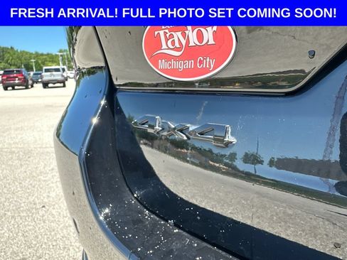 Used 2024 Jeep Grand Cherokee Altitude AWD/4WD image 40