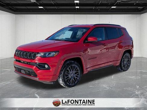 Used 2023 Jeep Compass Limited image 1